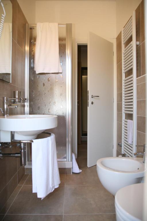 Albergo Borgonovo Badia  部屋 写真